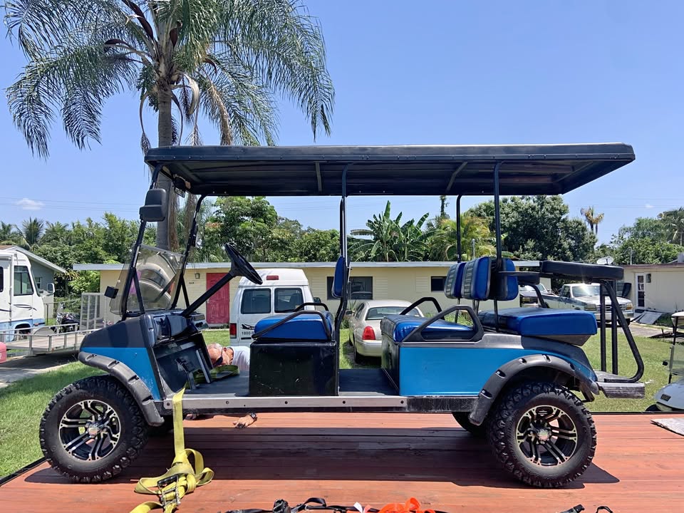 Golf cart service request coordination in Bradenton, Florida